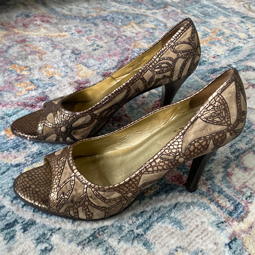 Carlos Santana Sexy Copper Heels